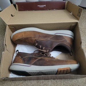 Skechers - memory foam - relaxed  fit